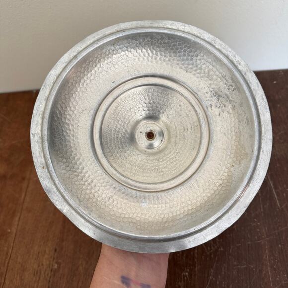 Vintage Hammered Aluminum Casserole Dish & Vintage Pryex 1.5 qt Glass Bowl - Picture 3 of 10